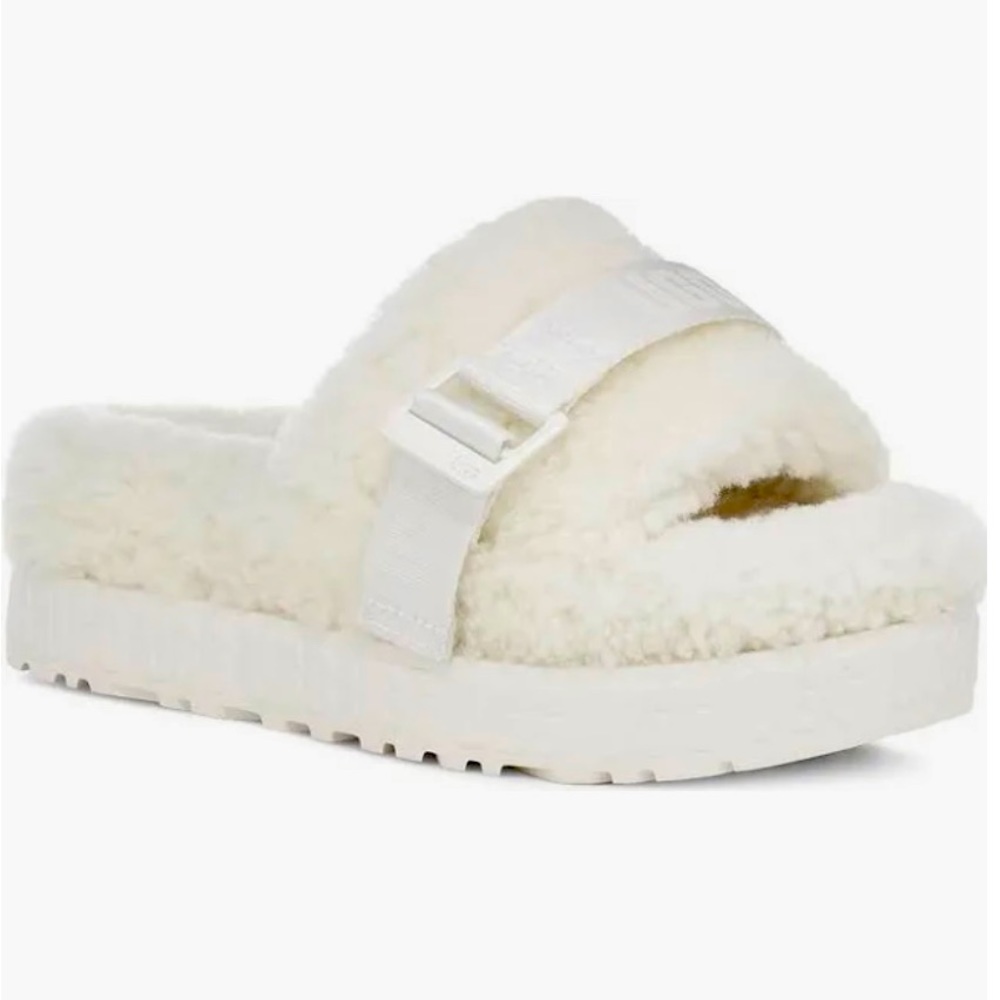Women’s Ugg Fluffita, size 7.